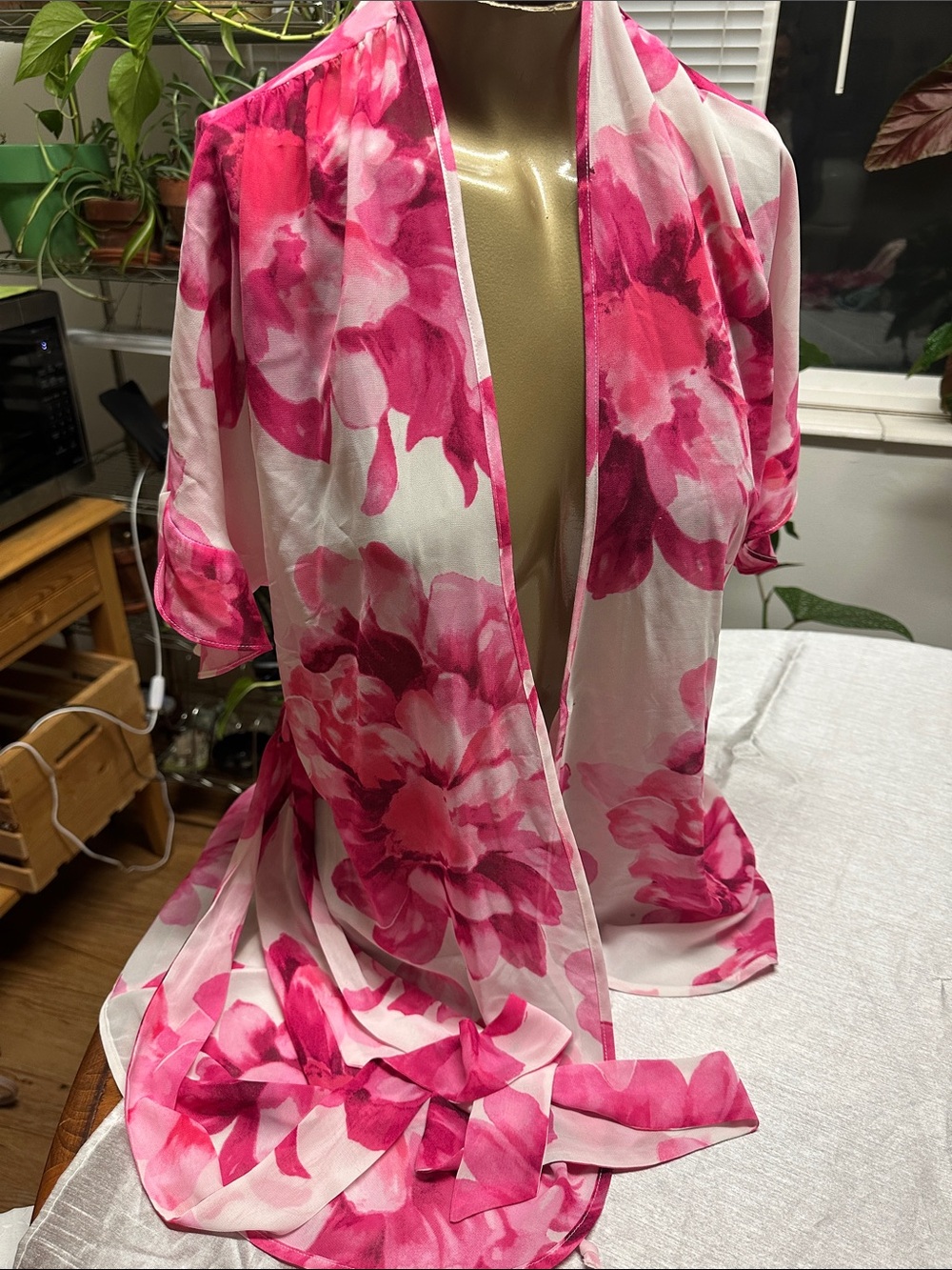 Linea Donatella Pink & White Floral Sheer Robe